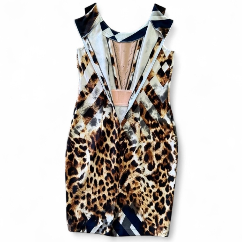 Elegant Animal Print Midi Dress with Lace Accents - Picture 7 of 8